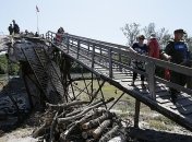 Возле Станицы Луганской строится новый пешеходный мост