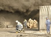 На нефтебазе горят еще два резервуара