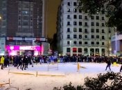 Мадрид утопает в снегу, но испанцы не унывают: масштабные снежные игрища сняли на видео