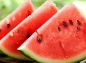 Названы полезные и вредные свойства арбуза