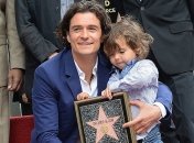 Орландо Блум с Флинном на Алее славы (ФОТО)