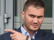 Янукович повторно предлагает Азарову отменить спецпошлины на авто