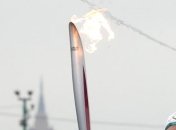 В руках Деда Мороза вспыхнул факел с олимпийским огнем (Видео)