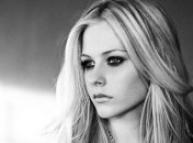 Аврил Лавин прокомментировала выходку Тейлор Свифт