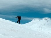 Туристы на Эльбрусе нашли тело альпинистки, погибшей 31 год назад