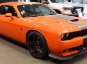 Dodge Challenger обзавелся 34-дюймовыми колесами (Видео)