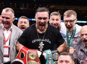 Александр Усик с командой