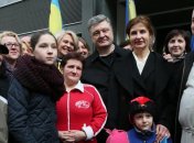 Порошенко поблагодарил украинцев Германии за помощь армии