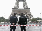 Франция продлила режим чрезвычайного положения