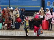 "Буде важко знайти їм заміну": у Польщі розповіли, чи повертатимуть українських біженців