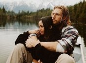 Беременную звезду "Ривердэйла" бросил муж