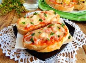 Простая, вкусная и быстрая пицца, для перекуса или в дорогу