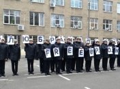 Порошенко поздравил пленных моряков-курсантов с присвоением званий "лейтенантов"