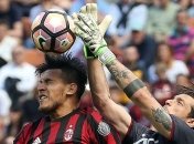 Шахтер интересуется защитником Милана