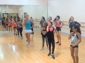 Бритни Спирс провела урок танцев в школе