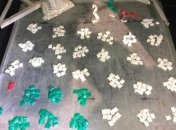 "Ну что мы, не люди, что ли?" Парень с рекордным количеством закладок попал на видео в Днепре