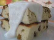 Твороженная запеканка с изюмом