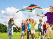 Исследователи выяснили, как летние каникулы влияют на детей