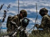 Наши защитники отважно сражаются за Родину, рискуя самым ценным - жизнью