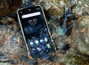 Телефон може впасти у воду як вдома, так і на природі