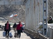 Мост в Станице Луганской перекрыли для пешеходов