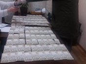В Черкассах на крупной взятке задержали чиновника (Фото)