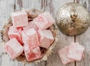 Полезные летние сладости: рахат-лукум из клубники