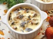 Рецепт дня: жюльен с курицей и грибами