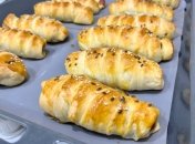 Сосиска в тісті - це поєднання м'якого ніжного тіста та смачної начинки