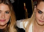 Кара Делевинь и Эшли Бенсон впервые вместе вышли в свет