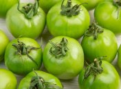 Зелені помідори — дозрівання вдома реальне за короткий термін