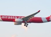 Самолет AirAsia совершил аварийную посадку из-за угроз взрыва
