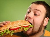 Диетологи предложили простой, но действенный способ избежать переедания 