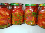 Помидоры на зиму с легкой остринкой и ярким ароматом