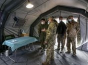 Зона ООС: Зеленский посетил палаточный городок для военных, больных COVID-19 (Фото)