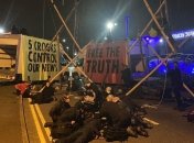 Экоактивисты в Британии заблокировали типографии популярных новостных газет 