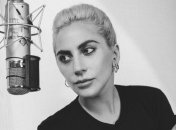 Леди Гага внезапно остановила концерт, чтобы спасти свою фанатку (Видео)