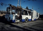 Поврежденный троллейбус в Бахмуте
