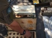 Под Марьинкой СБУ обнаружила тайник с оружием (Видео)