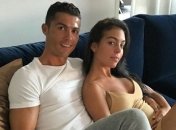 Мама Роналду прокомментировала новость о беременности его девушки