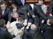 Заседание Верховной Рады закончилось дракой