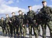 Швеция возобновила военный призыв