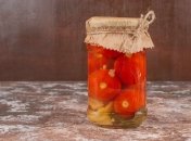 Найпростіший рецепт маринованих помідорів