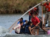 Италия снова закрыла порт для мигрантов, которые спаслись в море