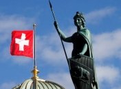 Швейцарія заборонила збори більше п'яти осіб та не виходити на вулицю