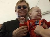 Сэр Элтон Джон выбрал для сына школу