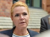 Мигрантка бросилась под машину министра по делам иммиграции Дании