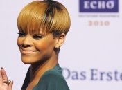 Рианна запретила своему визажисту пользоваться парфюмом