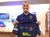 Трансферна бомба в Україні: до "Дніпра-1" приїхав чемпіон світу