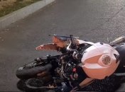 У Києві мотоцикліст збив пішохода: загинуло три людини (Відео)